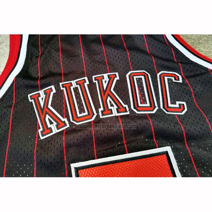 Camiseta Chicago Bulls Toni Kukoc NO 7 Mitchell & Ness 1995-96 Negro
